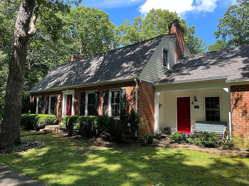 1st image of 101 Hampton Dr