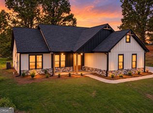373 Stonington Dr, Mount Airy, GA 30563