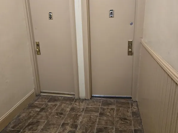 1530 Gates Avenue image 13 of 19