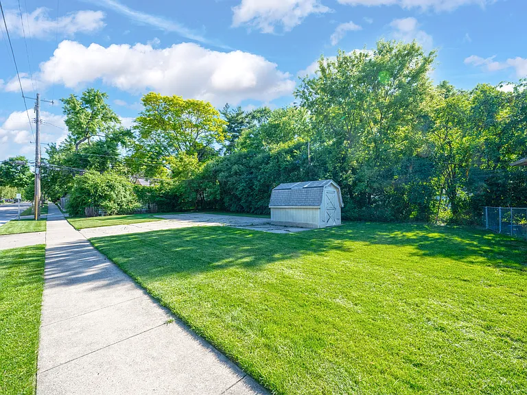 3712 Hampton Blvd — Photo 15