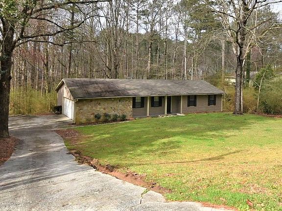 3rd image of 3403 Centerset Ct