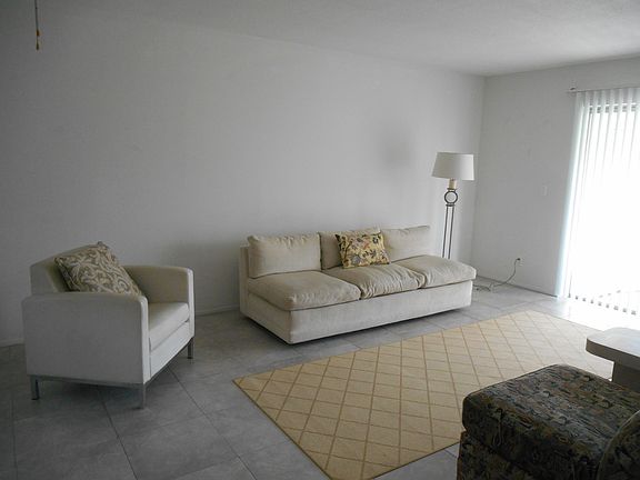 4th image of 2907 Ashley Dr W APT A