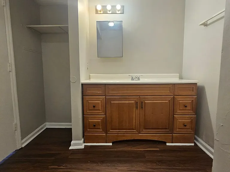 1402 Old Manor Rd — Photo 14