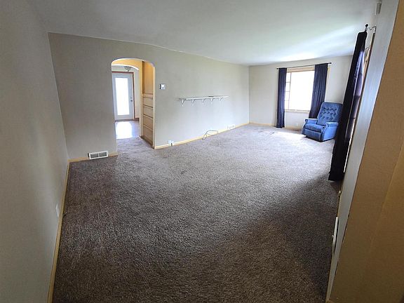 4th image of 141 13TH STREET SOUTH