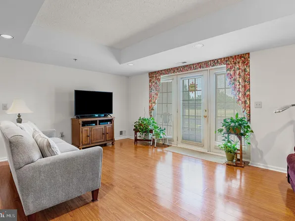 6107 Centennial Sta, Warminster, PA 18974