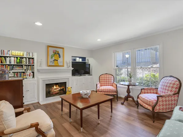 153 Maribeau Sq NW, Atlanta, GA 30327