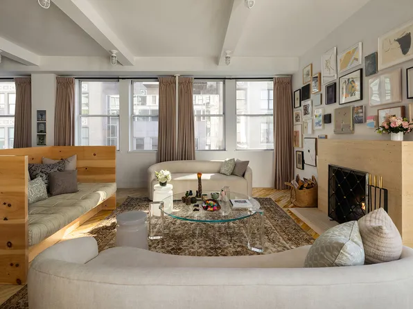 147 West 22nd Street image 1 of 14