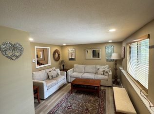 8 Royal Dane Dr APT 70, Marshfield, MA 02050