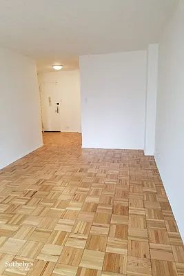 Rented by Sotheby's International Realty | media 31