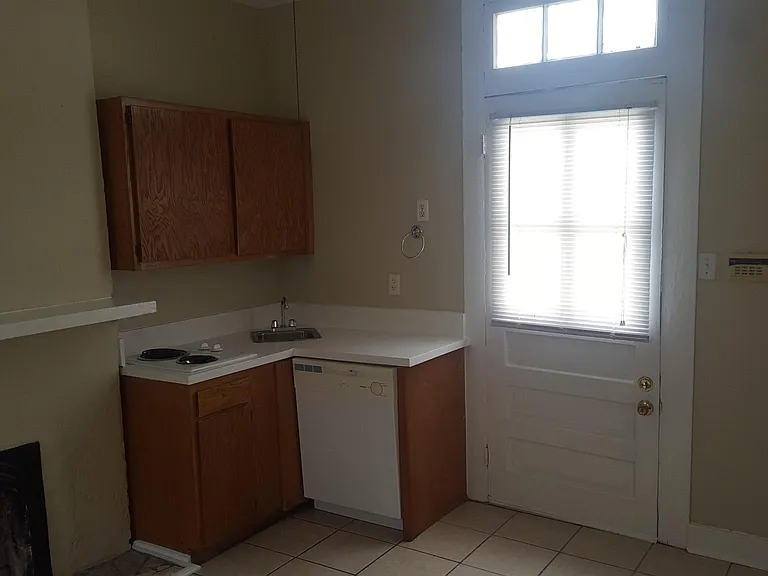 1206 Burdette St #5 — Photo 7