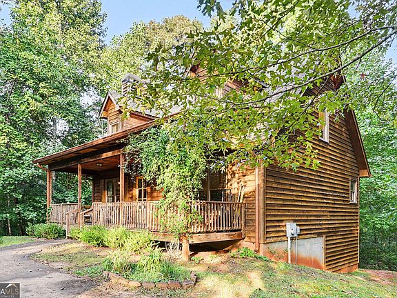 3rd image of 555 River Flow Dr