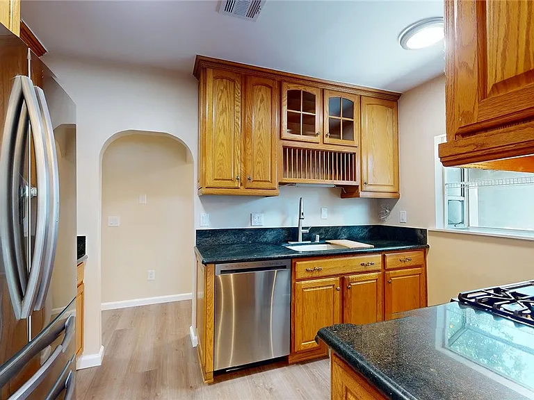 135 N Naomi St — Photo 11