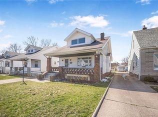 5198 Arch St, Maple Heights, OH 44137