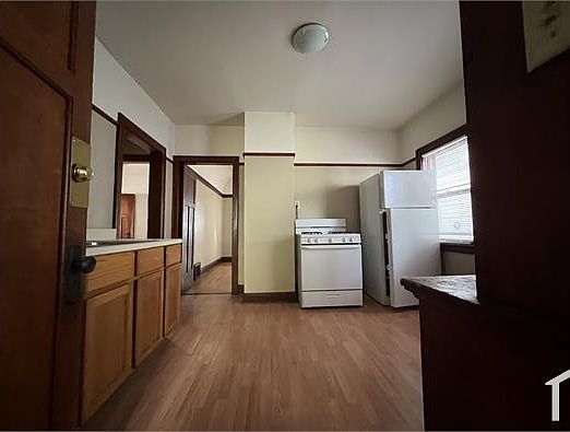 4th image of 3455 N Palmer St