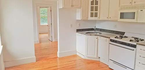 321 Hanover St #6 Photo 1