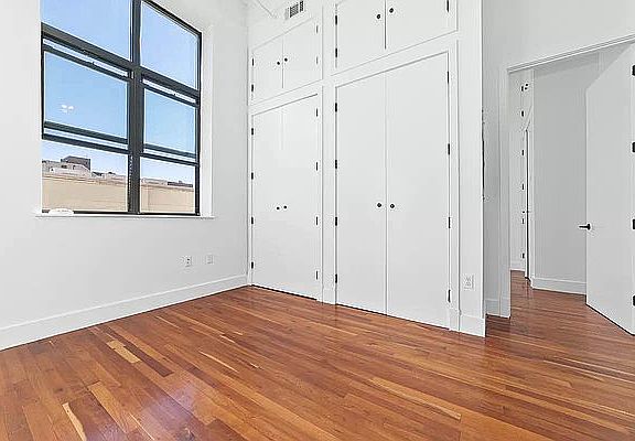 2nd image of 160 Bainbridge St #409