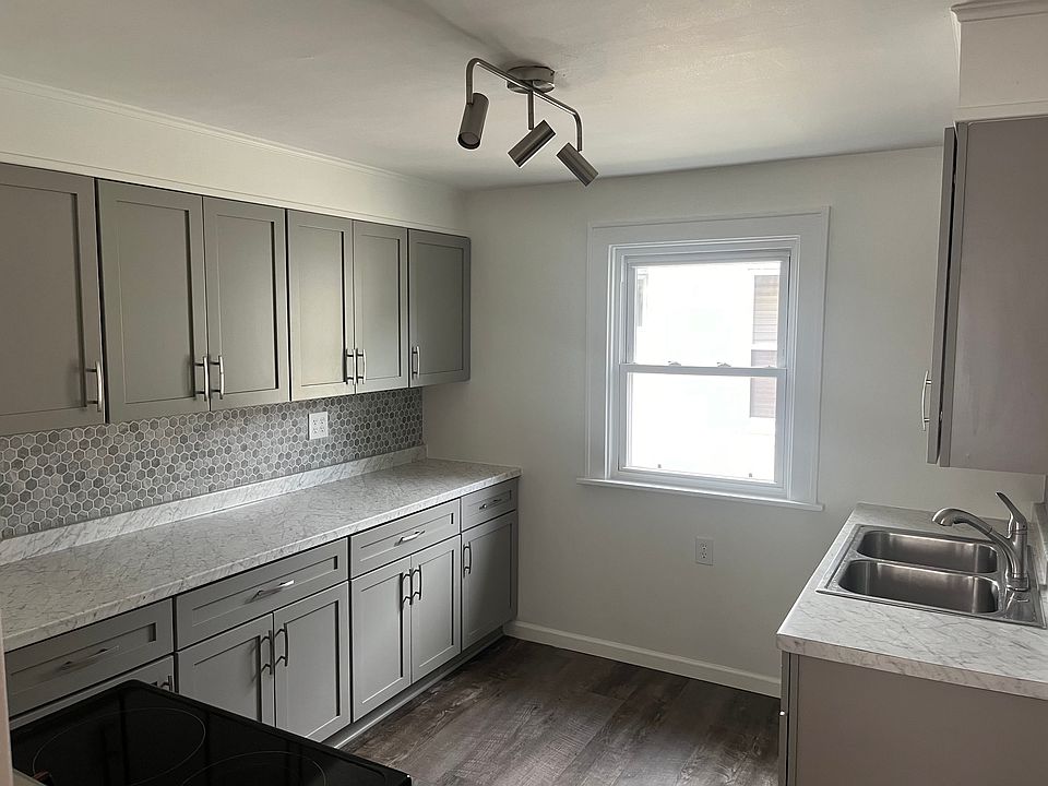 1st image of 134 Hamilton Dr Floor 2