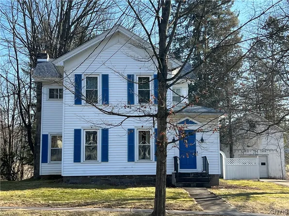 51 University Ave, Hamilton, NY 13346