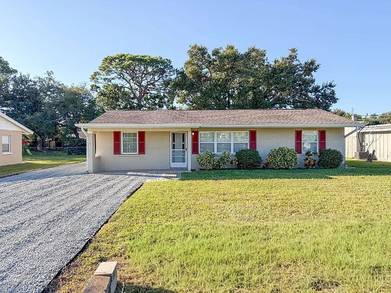 2714 Grand Cayman St — Photo 5