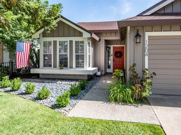 1204 Schooner Dr, Roseville, CA 95661