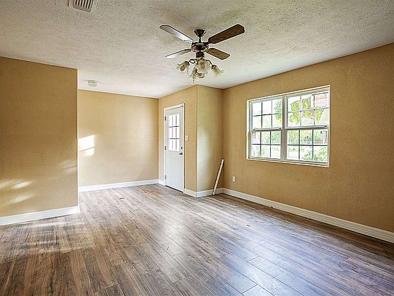 4th image of 6210 Charles Ave