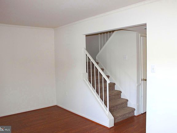 3rd image of 2176 Mager Dr