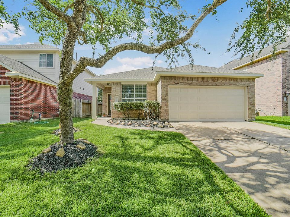 1st image of 26426 Richwood Oaks Drive