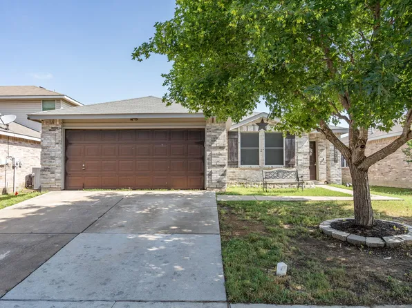 1973 Lariat Dr, Justin, TX 76247