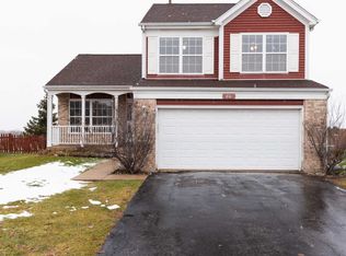80 E Country Walk Dr, Round Lake Beach, IL