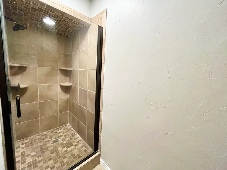 5008 Millsprings Dr — Photo 24