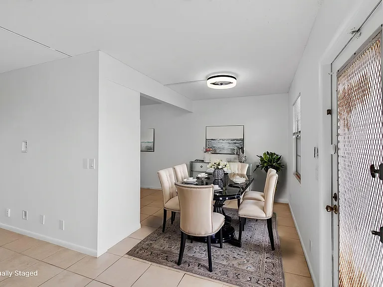 4028 Hythe Pl #B — Photo 5