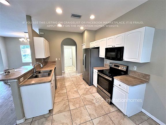 3rd image of 4459 Cinderella Cir