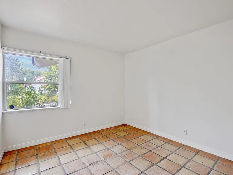 1114 Evenstar Ave — Photo 32
