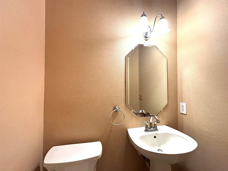 9514 Leaning Tree Ln — Photo 19