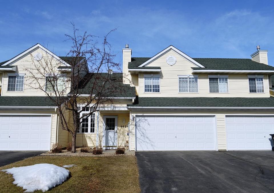 1st image of 562 Aqua Cir