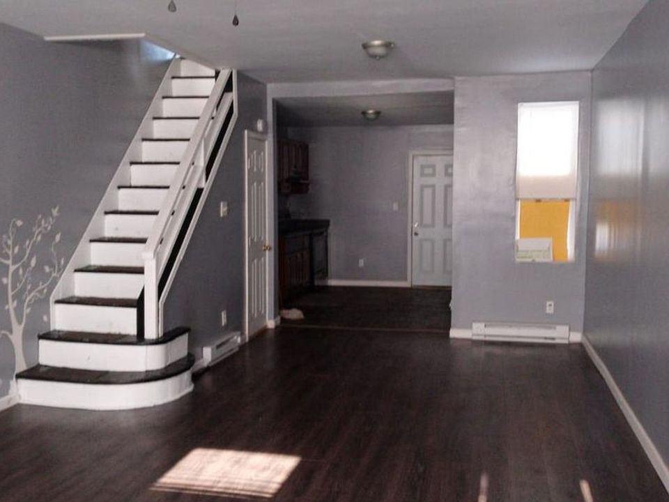 2nd image of 847 E Hilton St