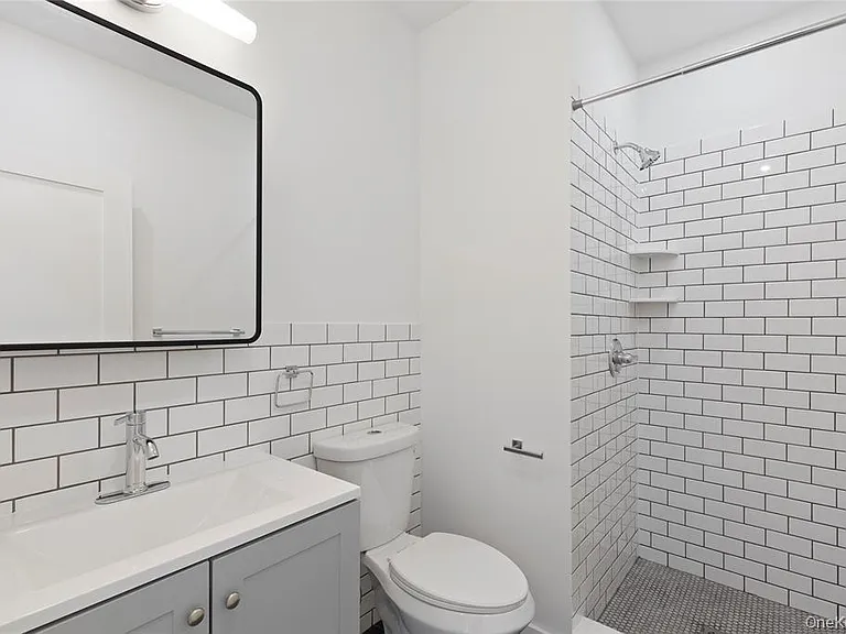 9 Lagrange Ave #4 — Photo 7