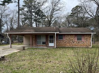 9301 Cottonwood Dr, Bastrop, LA 71220