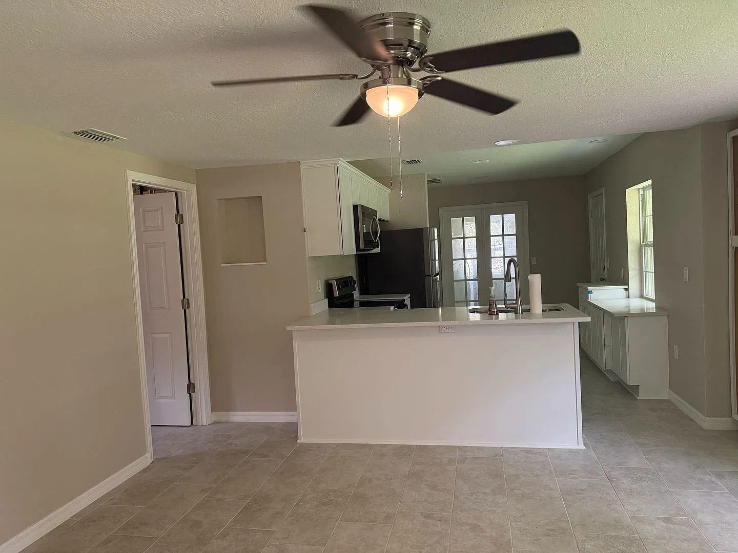 Remodeled 3/2 Belleview Rental — Photo 2