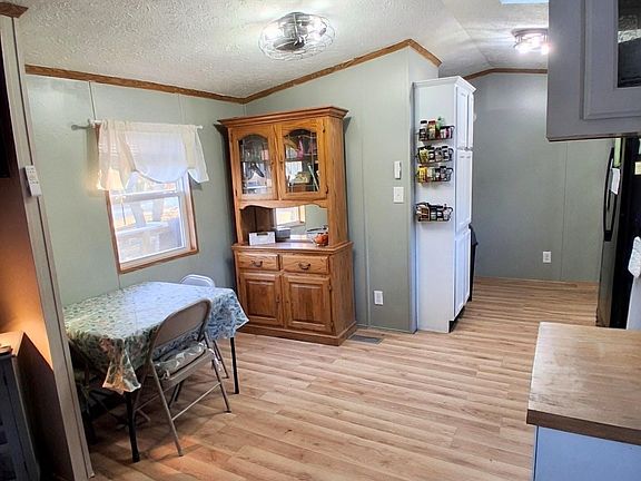 5th image of 8937 Sanders Rd