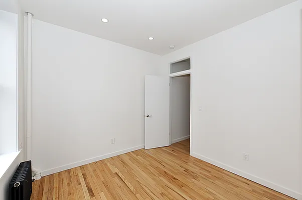 Rented by Aether Property Group | media 14