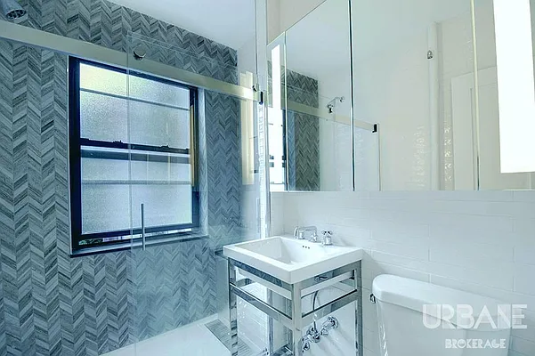 Rented by Urbane Brokerage | media 21