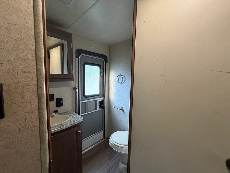 835 Lancaster Ave #B — Photo 8