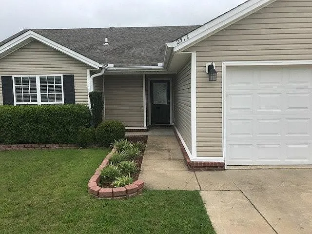 3 bed, 1484 sqft, $1,500 — Photo 1