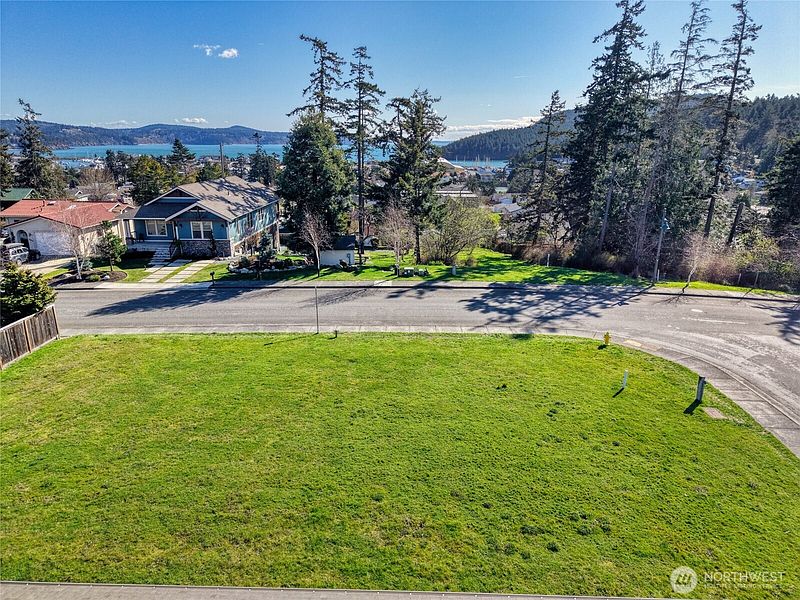 3rd image of 2719 Strom Place