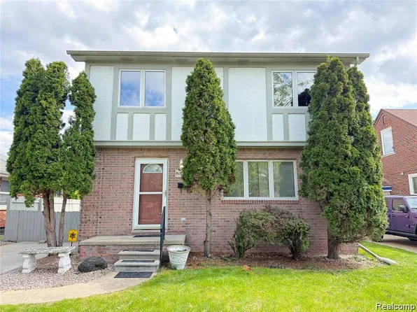 8334 McKinley Ave, Center Line, MI 48015