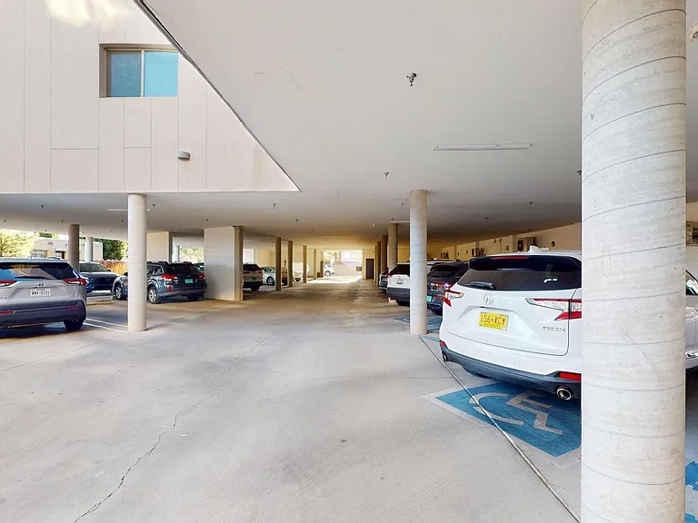 Platinum Apartments — Photo 40
