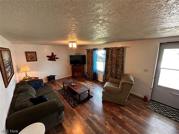 5th image of 1340 39th St