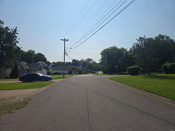 5th image of 415 Cyprus Ct