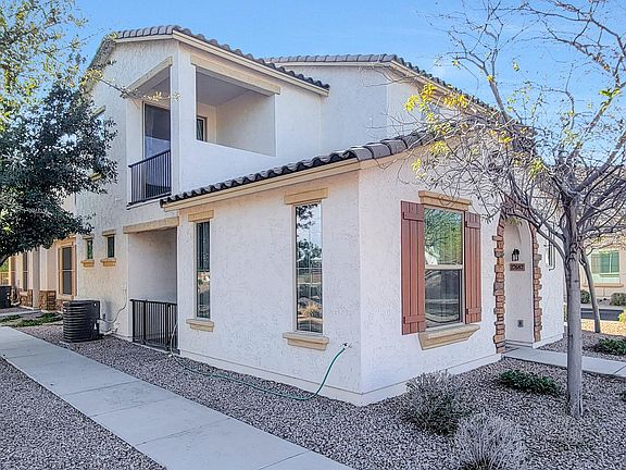 3rd image of 17687 W Mandalay Ln